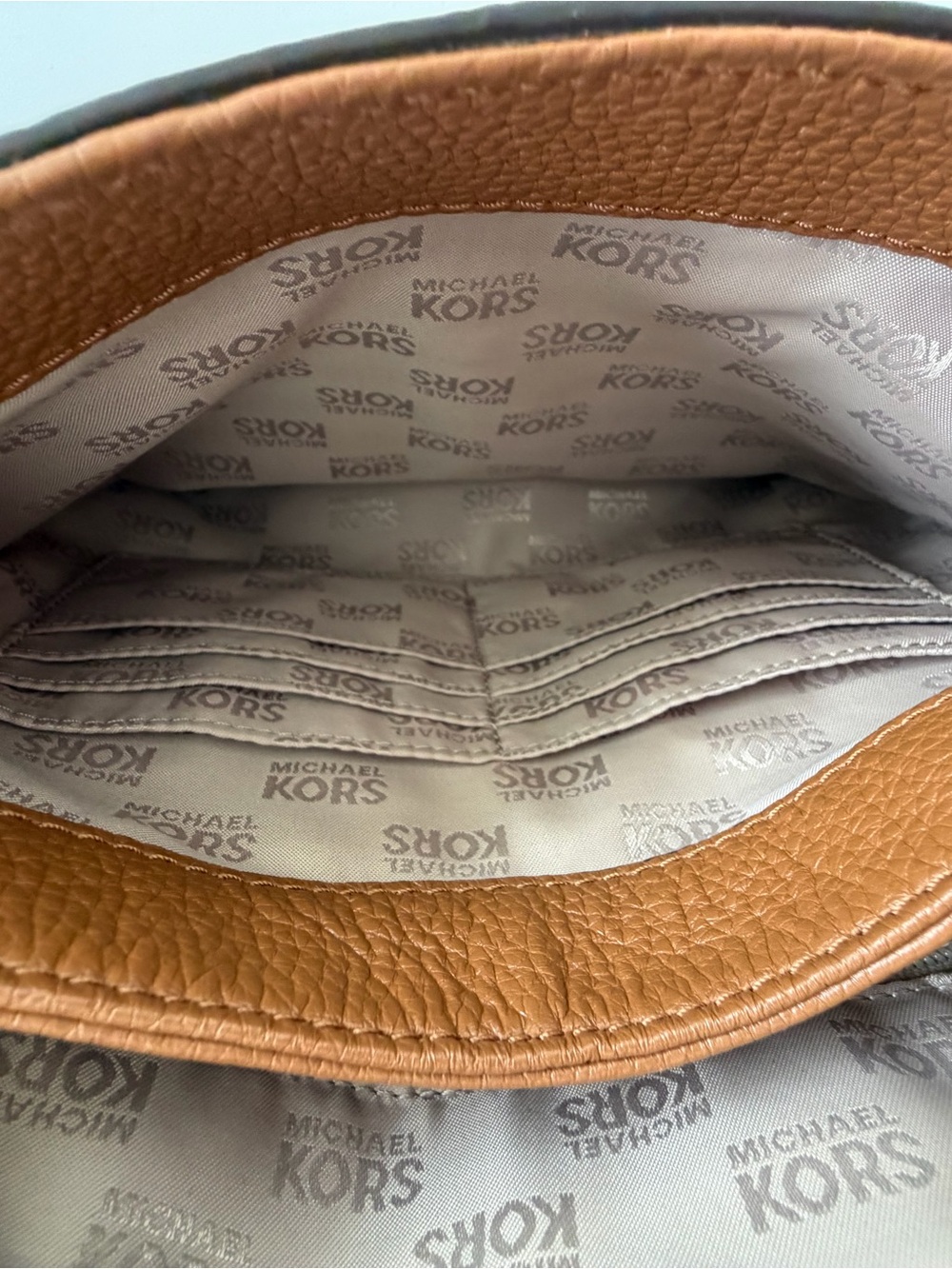Michael Kors Camel Brown Pebbled Leather Bedford Crossbody Handbag -Tassel/Strap - Picture 12 of 16